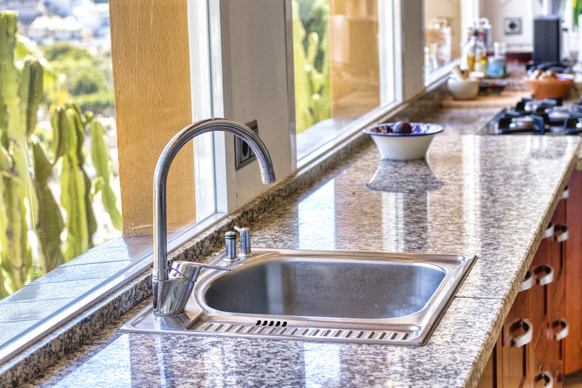 d92082aeba4b3db92f0f3622cf4a9cd2 - 35