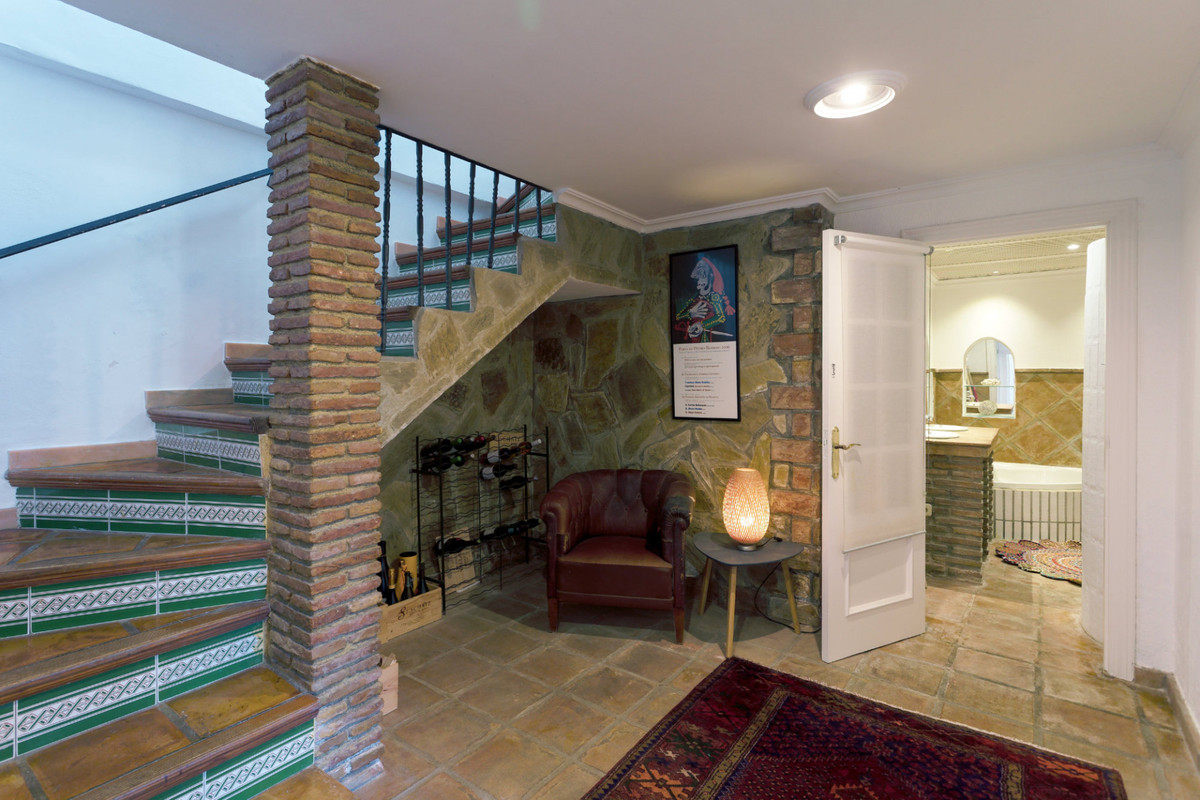 d92082aeba4b3db92f0f3622cf4a9cd2 - 38