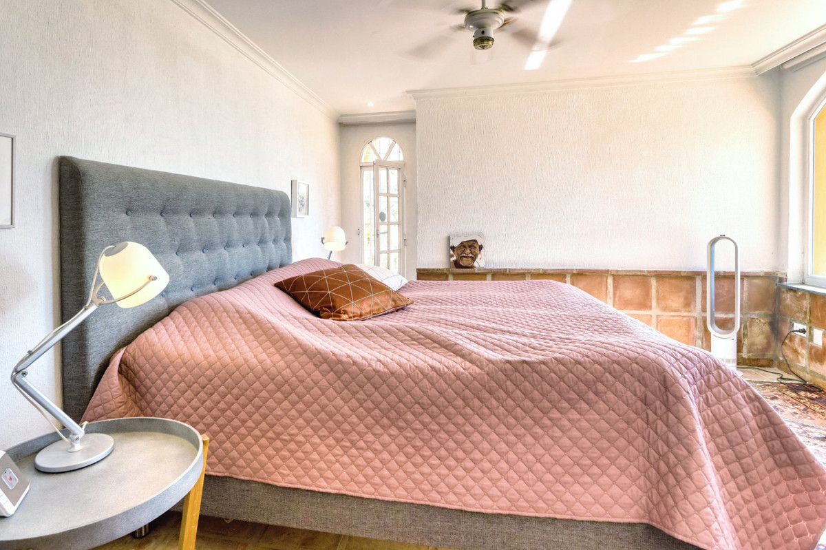 d92082aeba4b3db92f0f3622cf4a9cd2 - 44