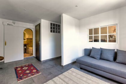 d92082aeba4b3db92f0f3622cf4a9cd2 - 50