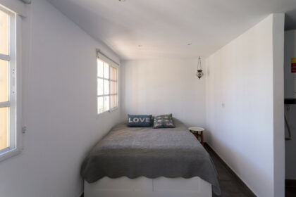 d92082aeba4b3db92f0f3622cf4a9cd2 - 52