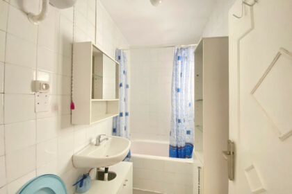 d9b6cf9554932fe79e7daa9e06a187c5 - 28