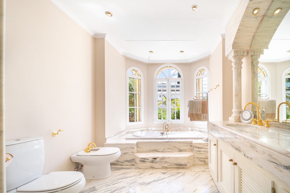 dab539a41761ec205608f1b49bd35063 - 40