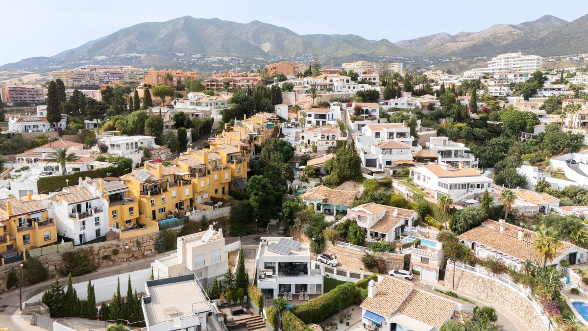 dafc45f5da91034585709b4b47af8971 - 29