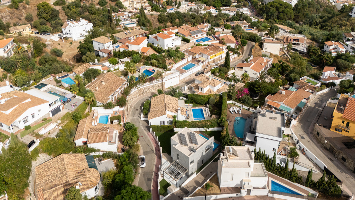 dafc45f5da91034585709b4b47af8971 - 33