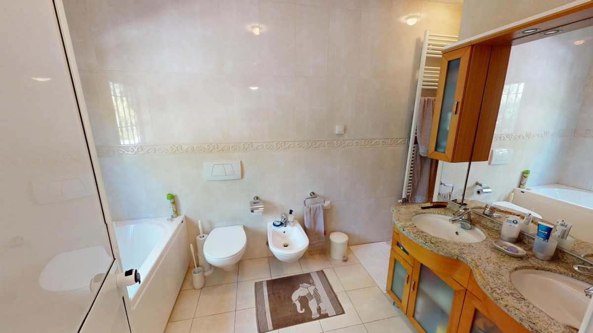 dbbcca3582682a9db7f469b7ed2e5a74 - 18