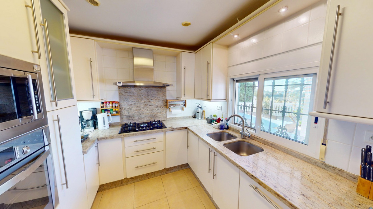 dbbcca3582682a9db7f469b7ed2e5a74 - 20