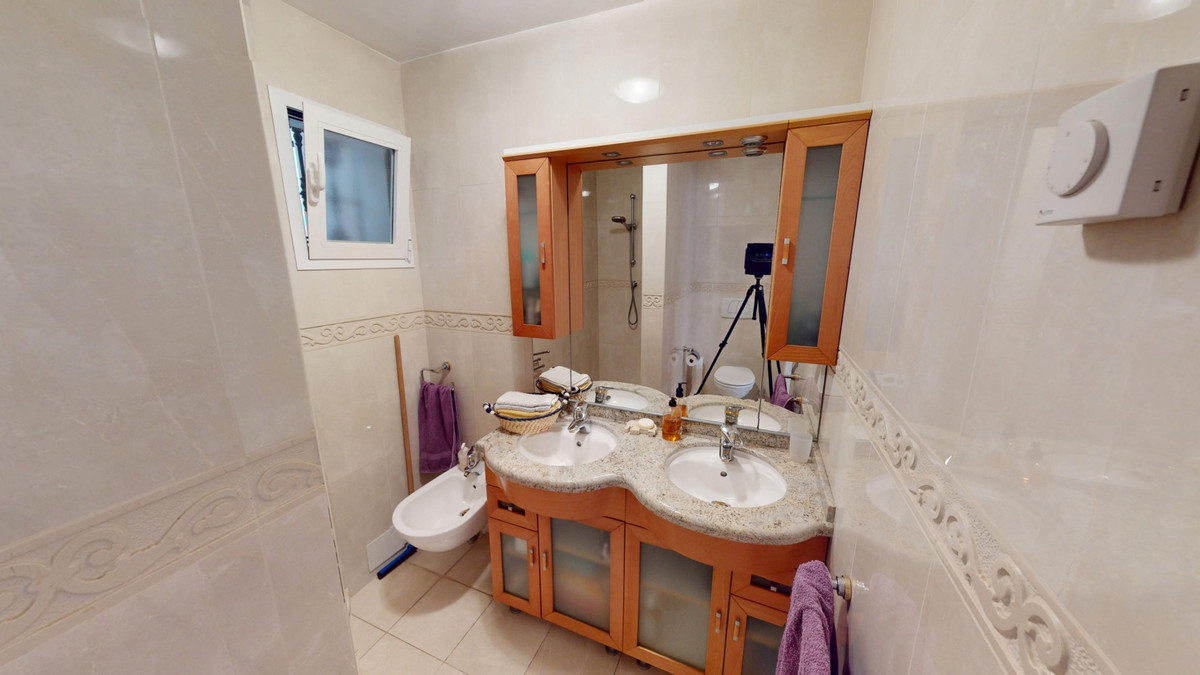 dbbcca3582682a9db7f469b7ed2e5a74 - 23