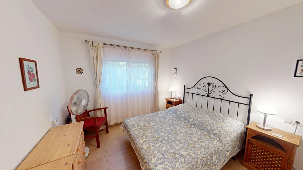 dbbcca3582682a9db7f469b7ed2e5a74 - 24