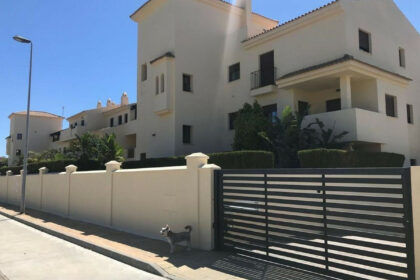 dbc46c0ad71c0843145b63e6c8f95739 - 2