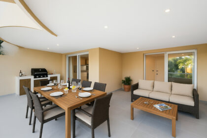 dbe81719f38c7fc793135b22cee8cd67 - 11