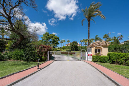 dbe81719f38c7fc793135b22cee8cd67 - 2