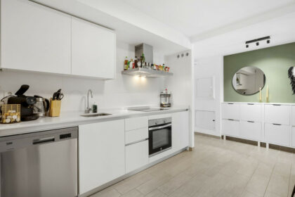 dc0eb815b2f9ee1d708171823185c6f6 - 12