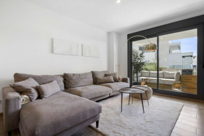 dc0eb815b2f9ee1d708171823185c6f6 - 2