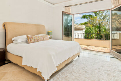 dc40c1259078eba0bdbf309cf6d0e4cd - 23