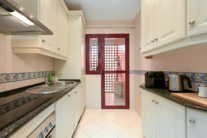 dc5f945509c3fa54221f74b2c1a003e5 - 14