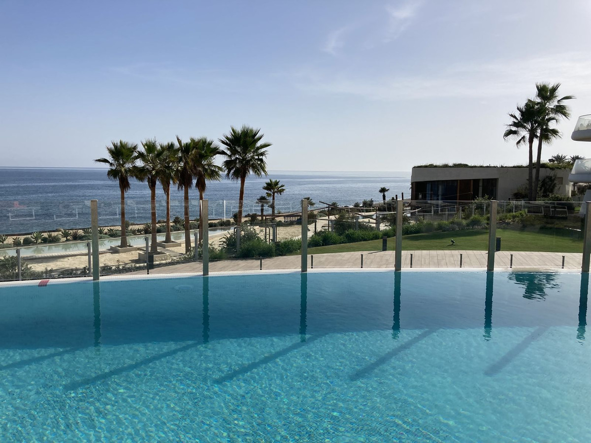 ddbd2e985759a4cdf32616f88abce213 - 21