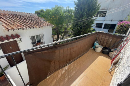 de26e52efb1bb179d57ed551e168f1d1 - 11