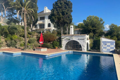 de26e52efb1bb179d57ed551e168f1d1 - 12