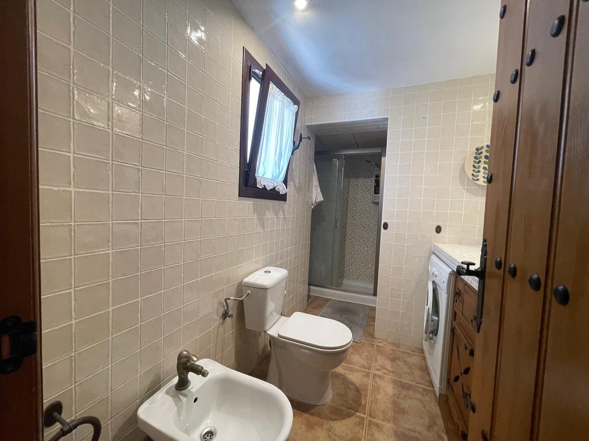 de26e52efb1bb179d57ed551e168f1d1 - 17