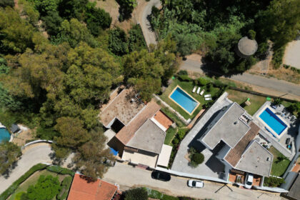 de3703fa77a6021b2a0475fb19bcc285 - 10