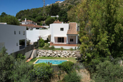 de3703fa77a6021b2a0475fb19bcc285 - 11