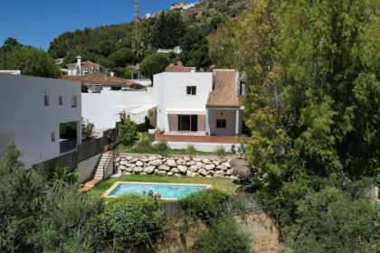 de3703fa77a6021b2a0475fb19bcc285 - 2