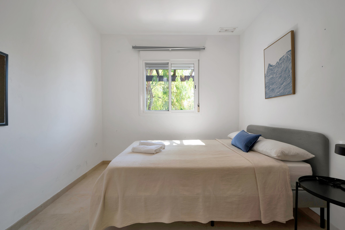 de3703fa77a6021b2a0475fb19bcc285 - 20