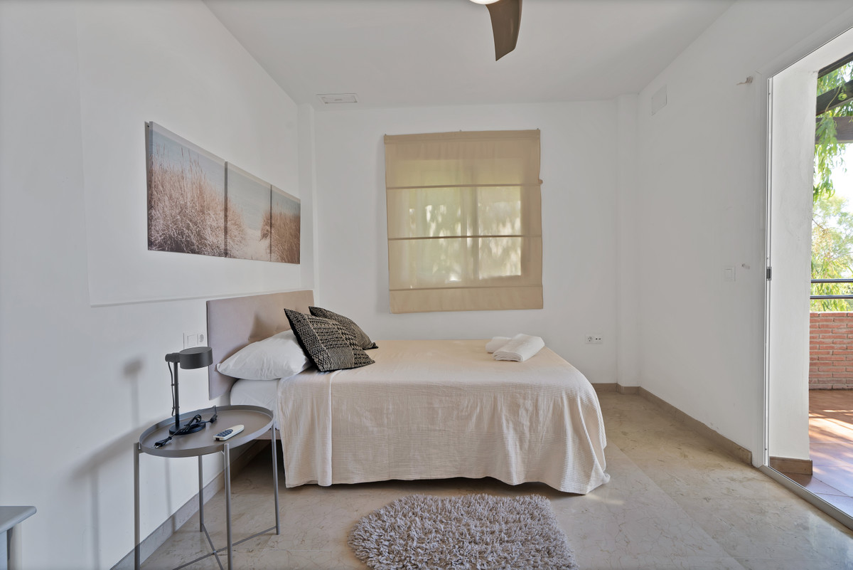 de3703fa77a6021b2a0475fb19bcc285 - 22