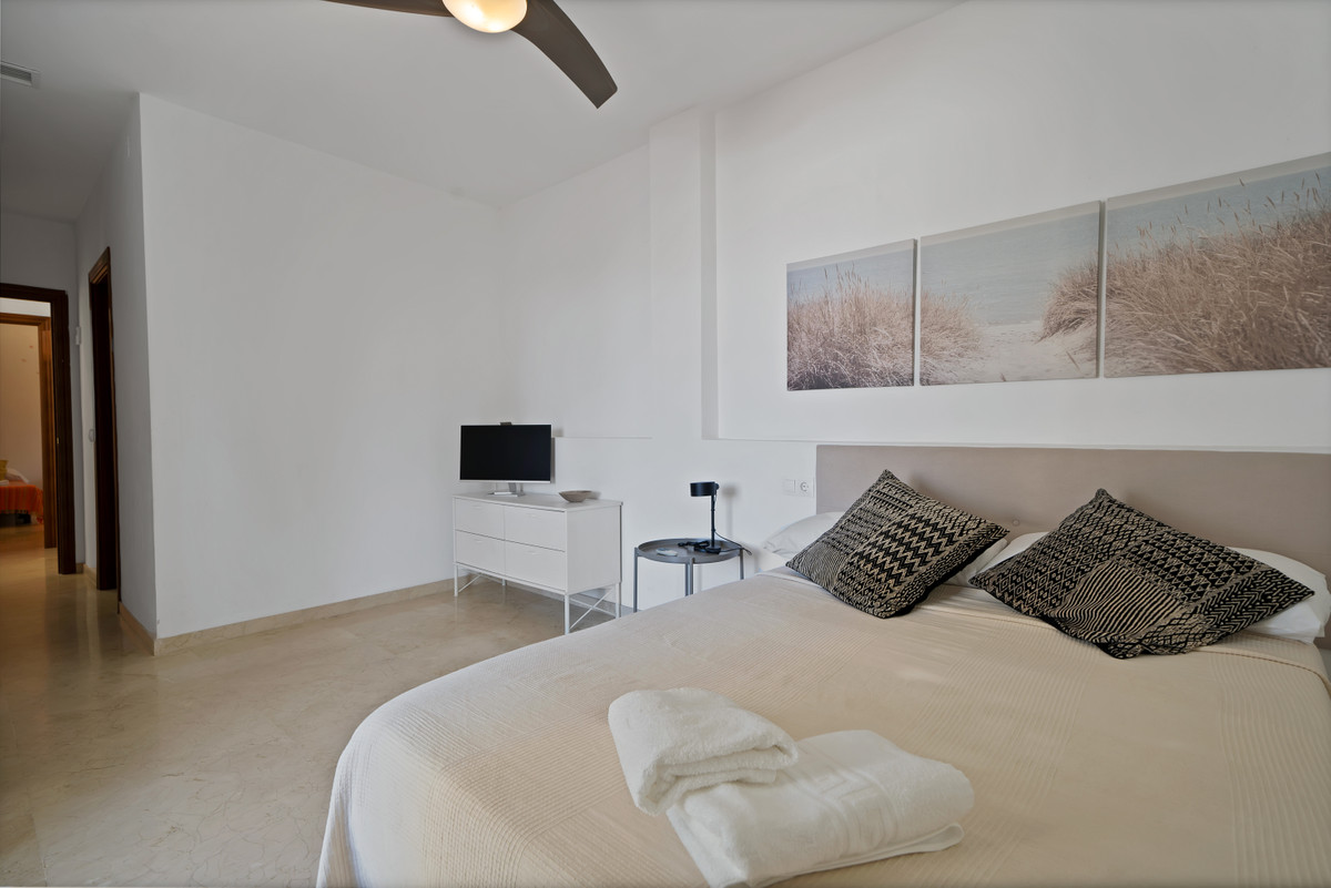 de3703fa77a6021b2a0475fb19bcc285 - 23