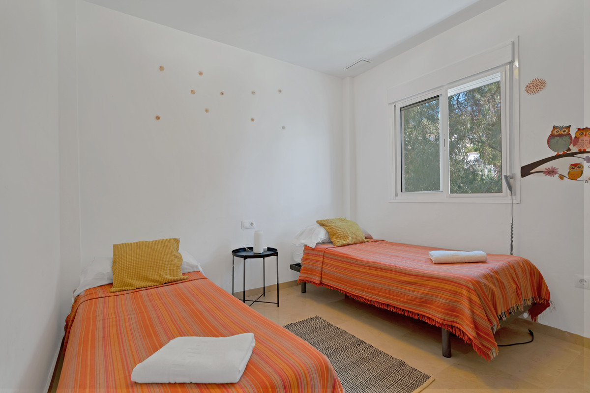 de3703fa77a6021b2a0475fb19bcc285 - 31