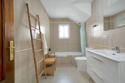 de3703fa77a6021b2a0475fb19bcc285 - 34