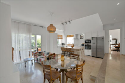 de3703fa77a6021b2a0475fb19bcc285 - 40