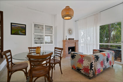 de3703fa77a6021b2a0475fb19bcc285 - 41