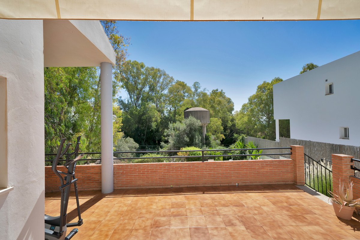 de3703fa77a6021b2a0475fb19bcc285 - 48