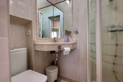 de7f0c5f57b76eafd3aa3d8f1b3ce06f - 19