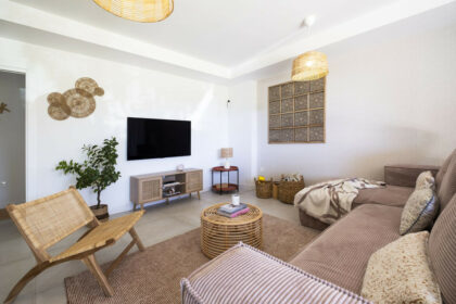 deb076a698587adc13458b0cb72f6dbd - 16