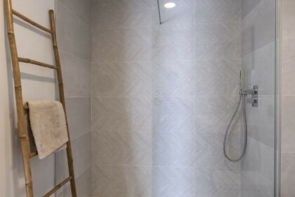 deb076a698587adc13458b0cb72f6dbd - 27