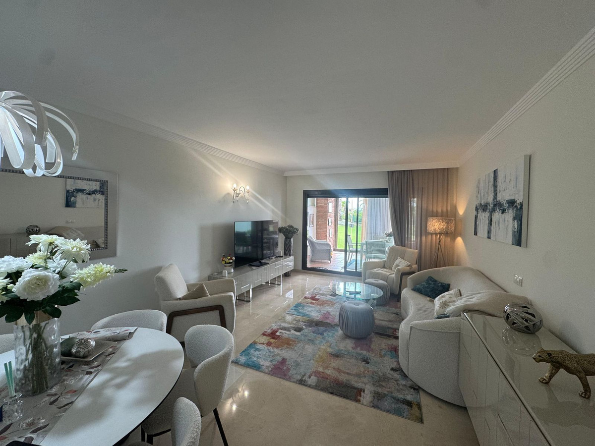 df6e05291224b8c415a5e5545dd5d52d - 12