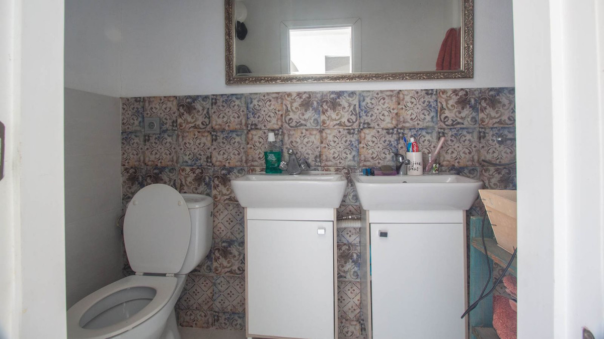 e1603dd5d5003538b02290e57640b9cf - 21