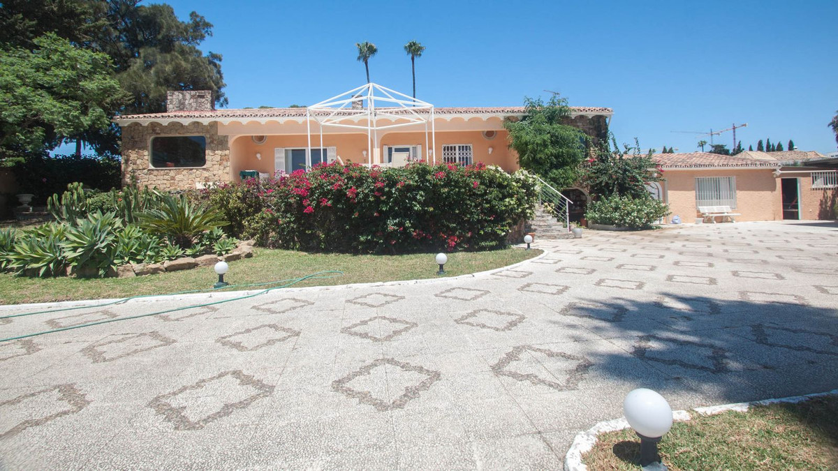 e1603dd5d5003538b02290e57640b9cf - 23