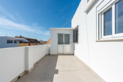 e16c9536639efe1b653b2b91a2b4623b - 3