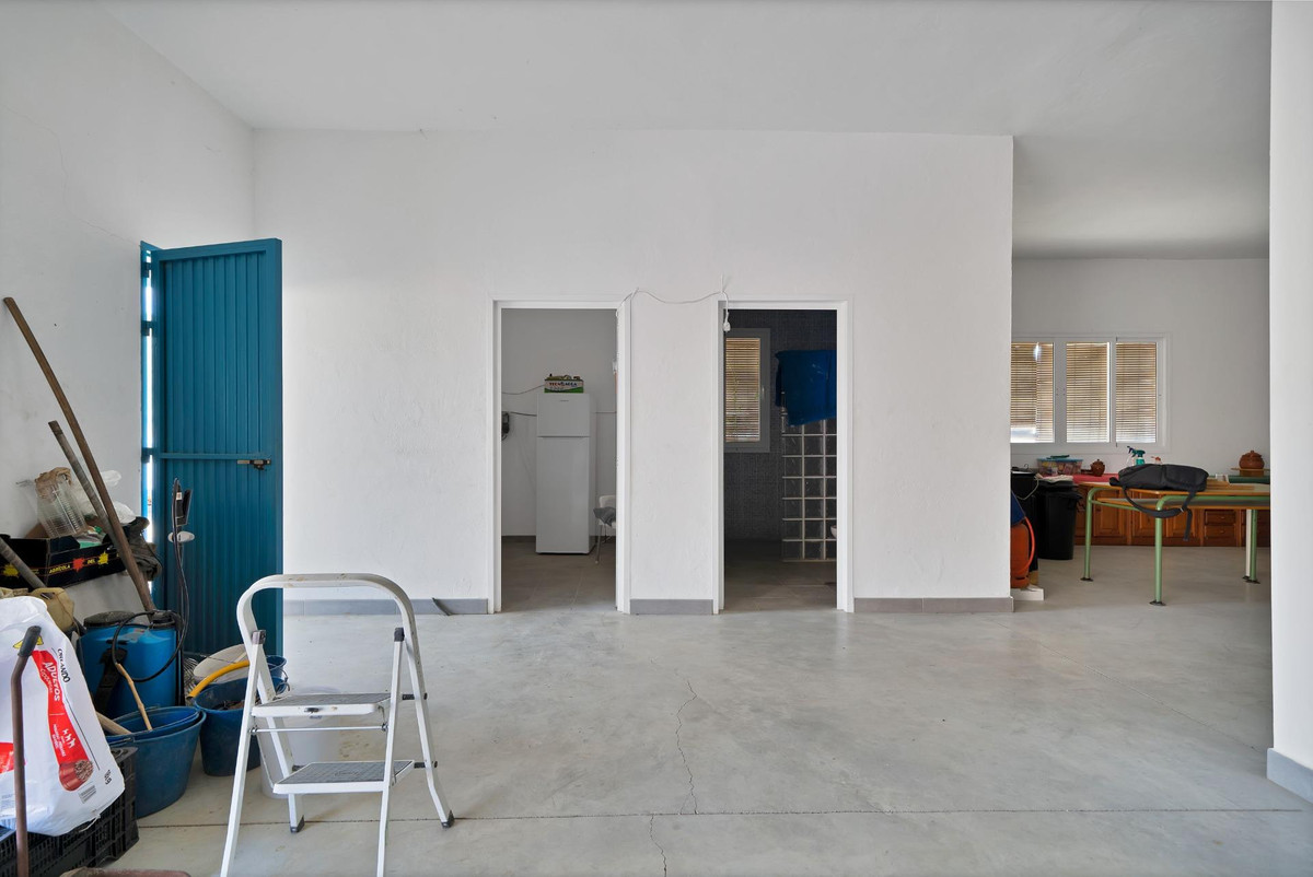 e24fb36d86e8ec74fb726241cd98b681 - 12