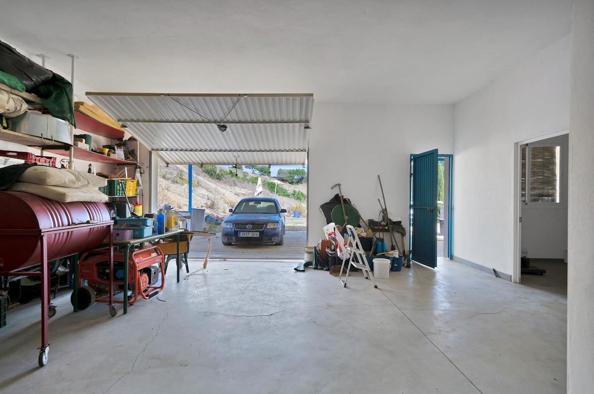 e24fb36d86e8ec74fb726241cd98b681 - 17