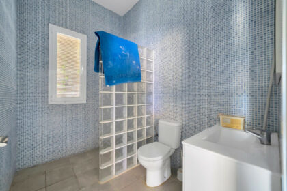 e24fb36d86e8ec74fb726241cd98b681 - 18