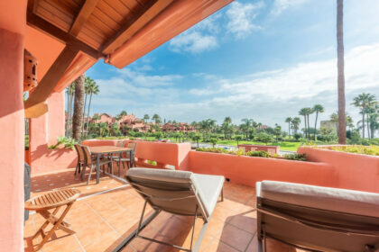 e2d238188134856fc97f086d6ac71e59 - 12