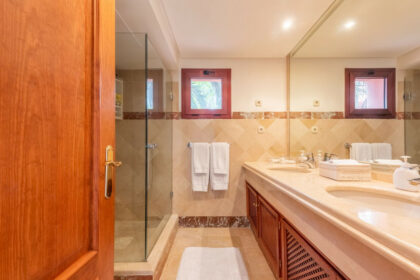 e2d238188134856fc97f086d6ac71e59 - 27