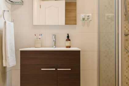 e3f63df25a3ff3152a93529a743861c4 - 13