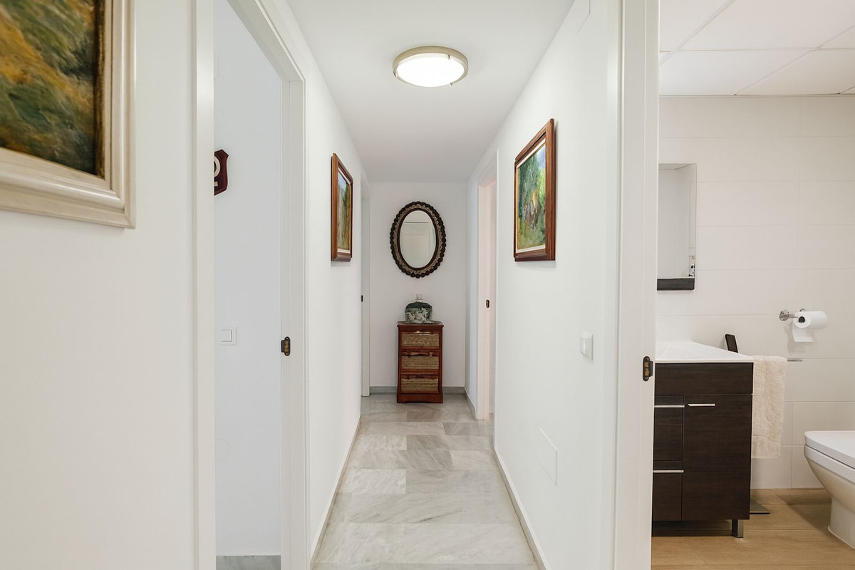 e3f63df25a3ff3152a93529a743861c4 - 17