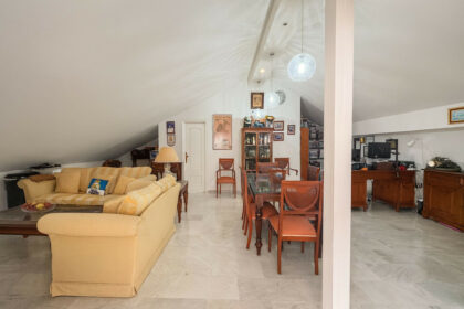 e3f63df25a3ff3152a93529a743861c4 - 23